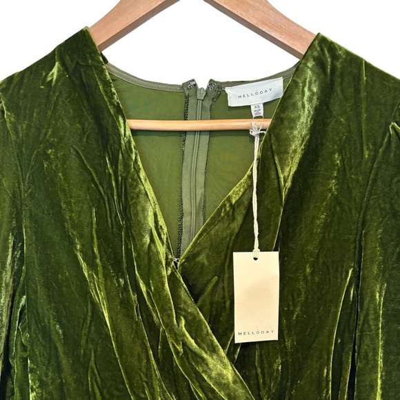 Melloday Dress Women's Size Extra Small Green Crushed Velvet NWT - Picture 7 of 12